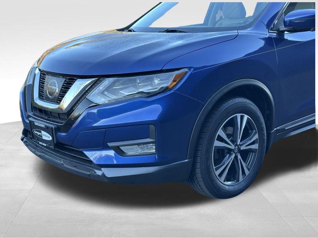 used 2017 Nissan Rogue car, priced at $15,321