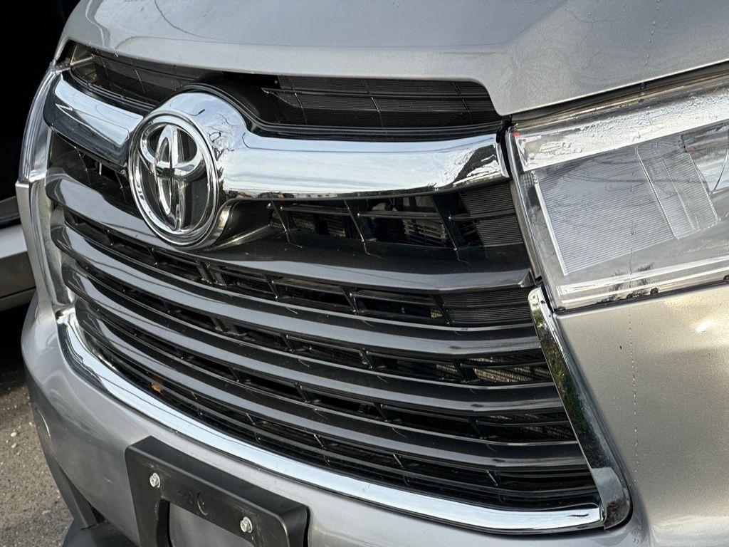 used 2014 Toyota Highlander car, priced at $12,848