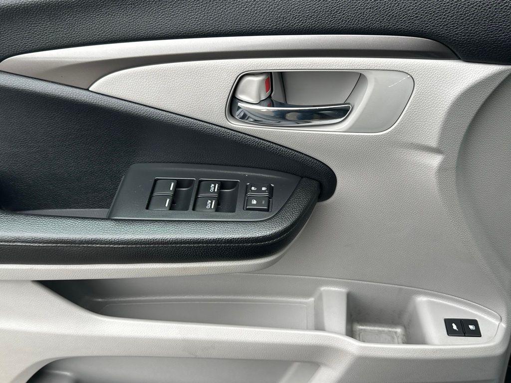 used 2016 Honda Pilot car, priced at $7,926