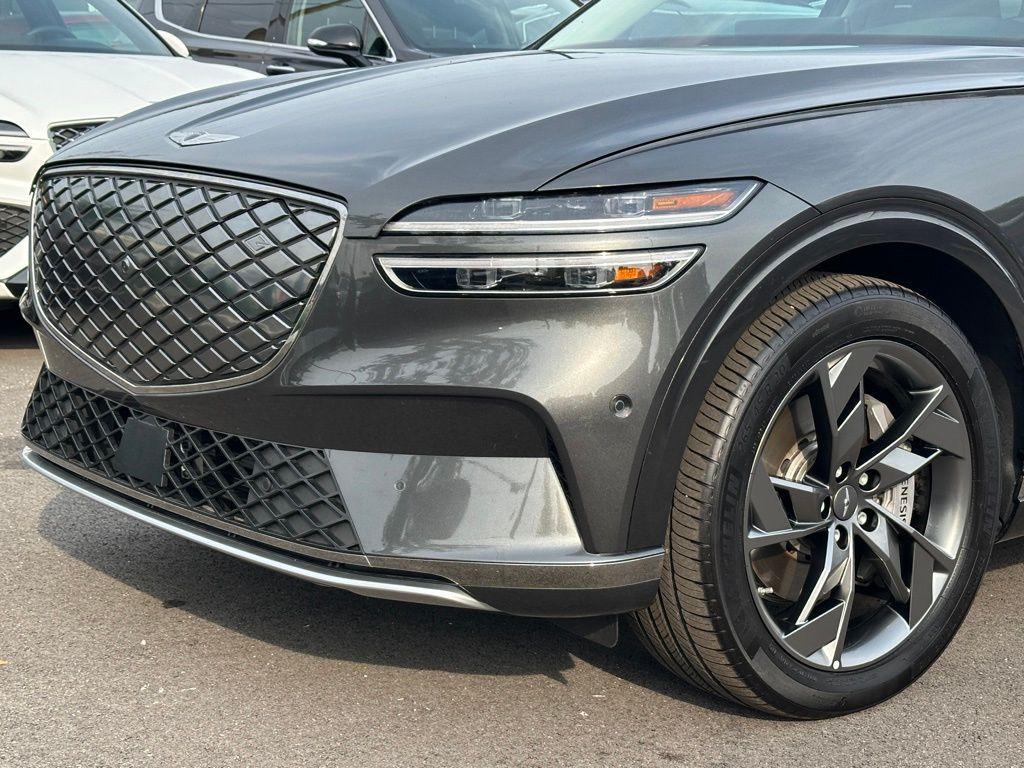used 2025 Genesis Electrified GV70 car, priced at $43,384