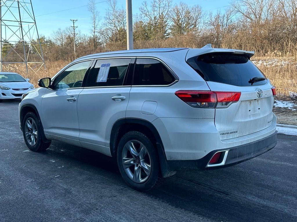 used 2018 Toyota Highlander car, priced at $29,781