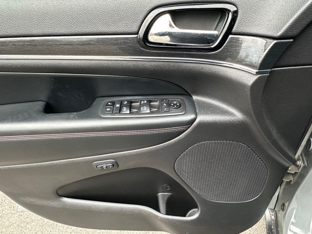 used 2021 Jeep Grand Cherokee car, priced at $24,490