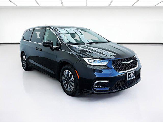 used 2022 Chrysler Pacifica Hybrid car, priced at $23,288