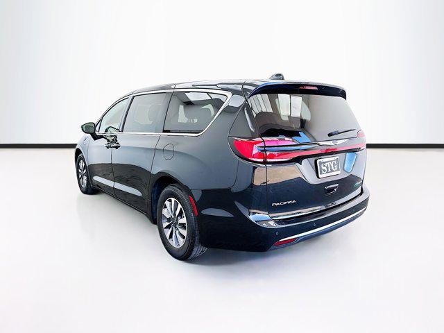 used 2022 Chrysler Pacifica Hybrid car, priced at $25,725