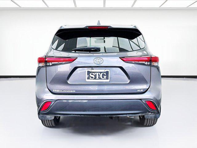 used 2021 Toyota Highlander car, priced at $29,777