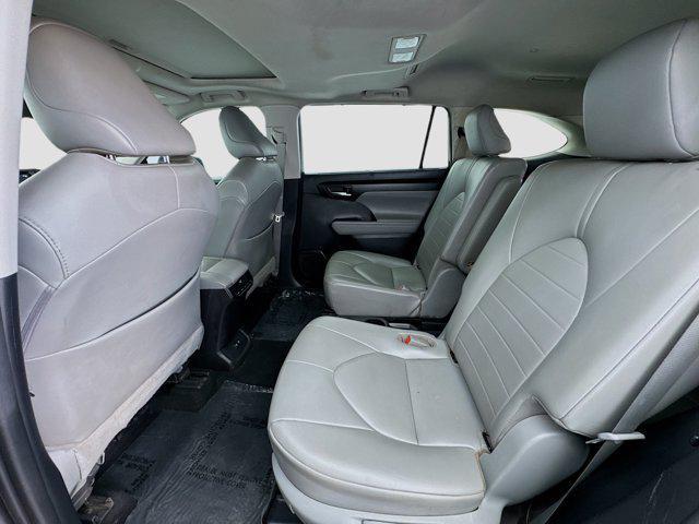 used 2021 Toyota Highlander car, priced at $29,777