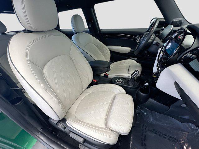used 2022 MINI Hardtop car, priced at $20,052