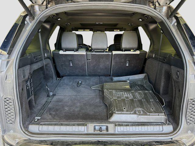 used 2021 Land Rover Discovery car, priced at $29,980