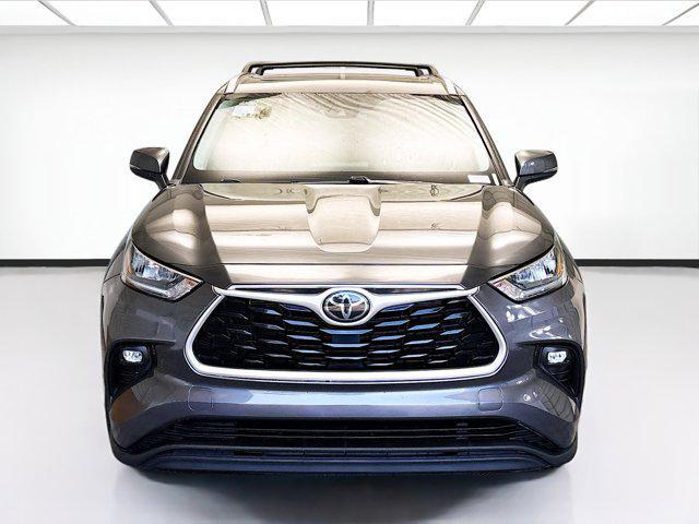 used 2020 Toyota Highlander car, priced at $25,863