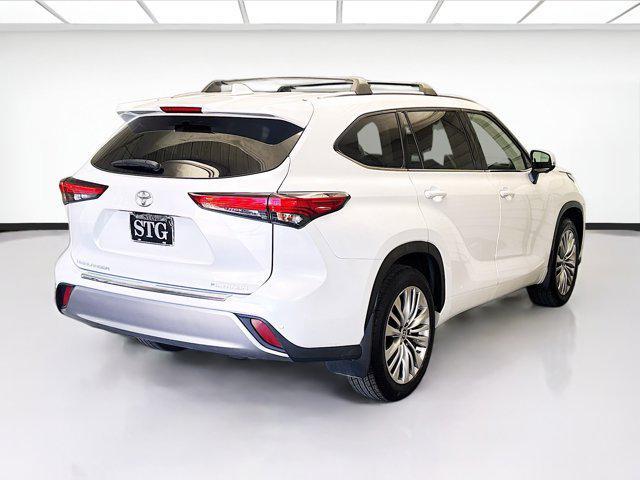 used 2023 Toyota Highlander car