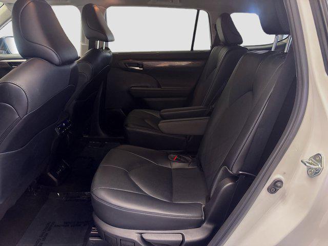 used 2023 Toyota Highlander car