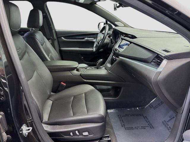 used 2024 Cadillac XT5 car, priced at $40,999