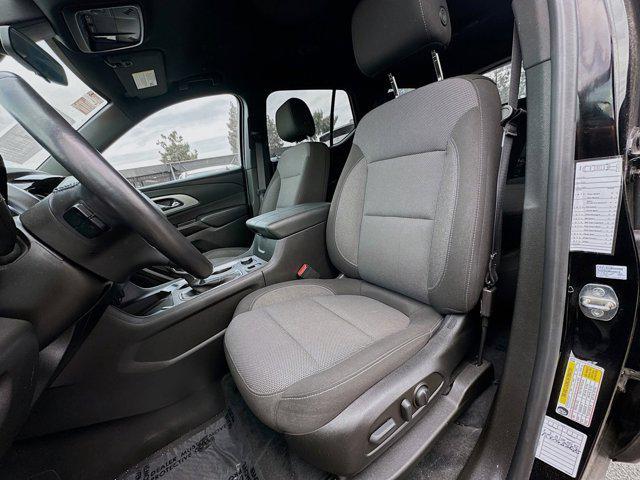 used 2022 Chevrolet Traverse car, priced at $26,674