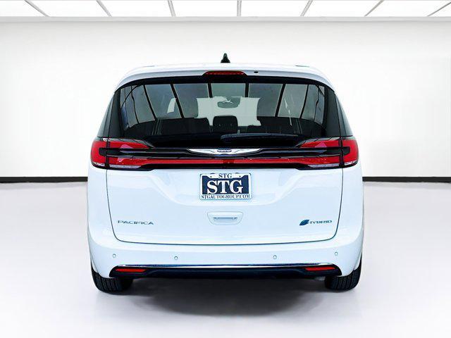 used 2024 Chrysler Pacifica Hybrid car, priced at $30,999