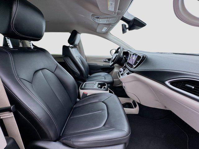 used 2024 Chrysler Pacifica Hybrid car, priced at $30,999
