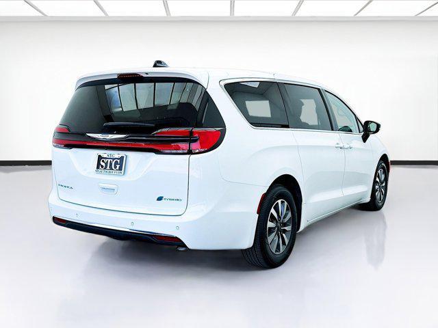 used 2024 Chrysler Pacifica Hybrid car, priced at $30,999