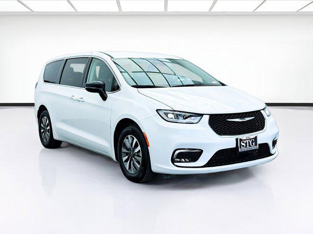 used 2024 Chrysler Pacifica Hybrid car, priced at $30,999
