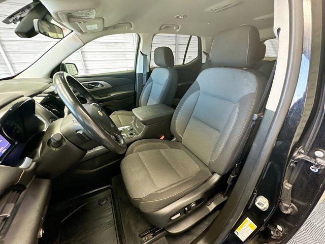 used 2021 Chevrolet Traverse car, priced at $21,559