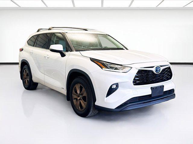 used 2022 Toyota Highlander Hybrid car, priced at $42,888