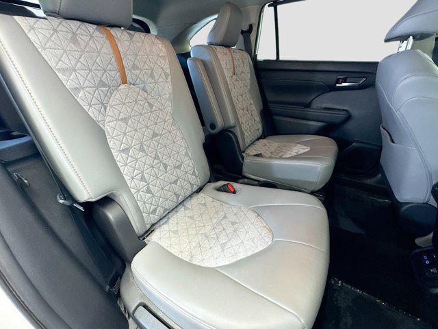 used 2022 Toyota Highlander Hybrid car, priced at $42,888