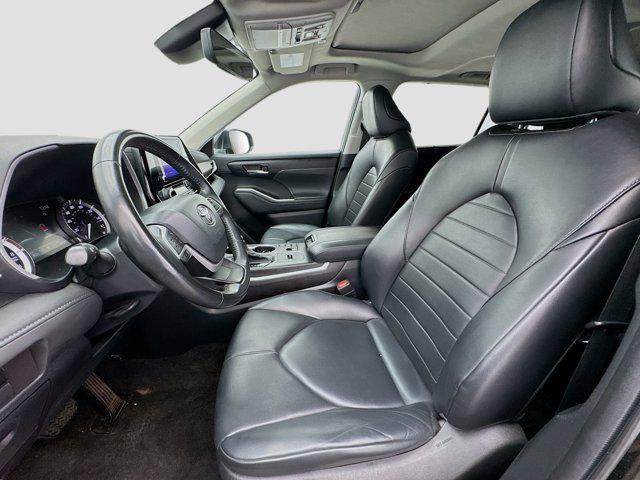 used 2023 Toyota Highlander car, priced at $33,488