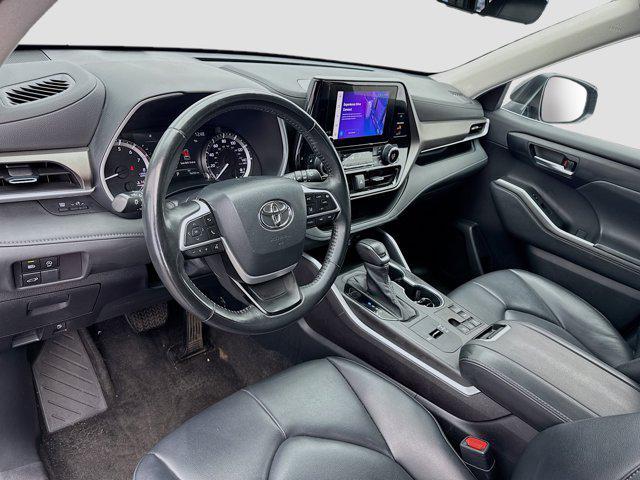 used 2023 Toyota Highlander car, priced at $33,488