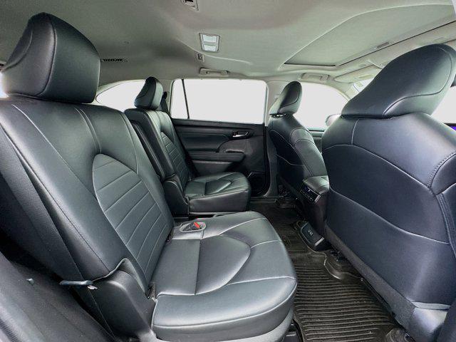 used 2023 Toyota Highlander car, priced at $33,488