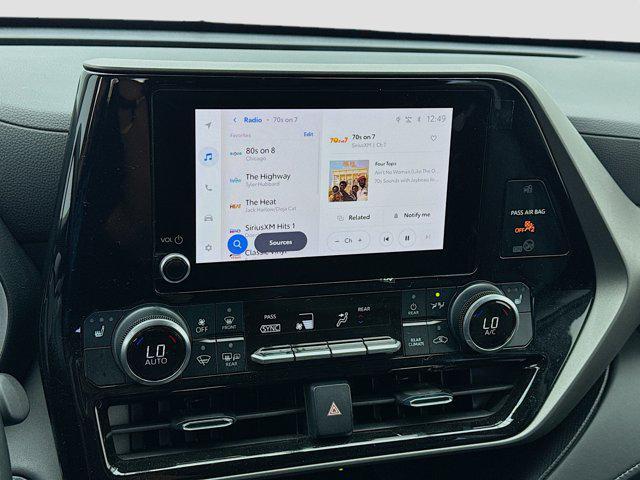 used 2023 Toyota Highlander car, priced at $33,488