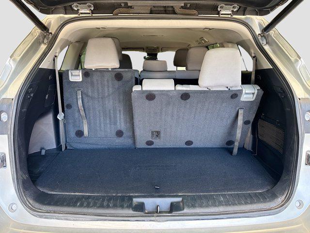 used 2022 Toyota Highlander car, priced at $30,599