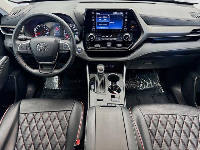 used 2022 Toyota Highlander car, priced at $29,395