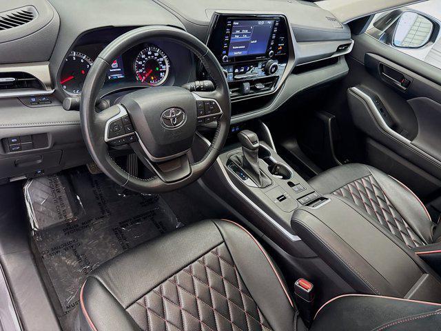 used 2022 Toyota Highlander car, priced at $29,395