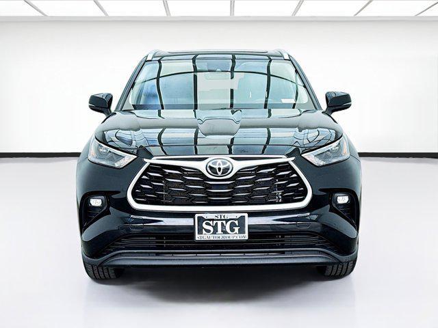 used 2023 Toyota Highlander car, priced at $37,798