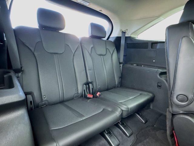 used 2023 Kia Sorento car, priced at $31,998