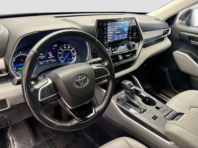 used 2020 Toyota Highlander Hybrid car, priced at $29,888