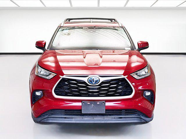 used 2020 Toyota Highlander Hybrid car, priced at $29,888