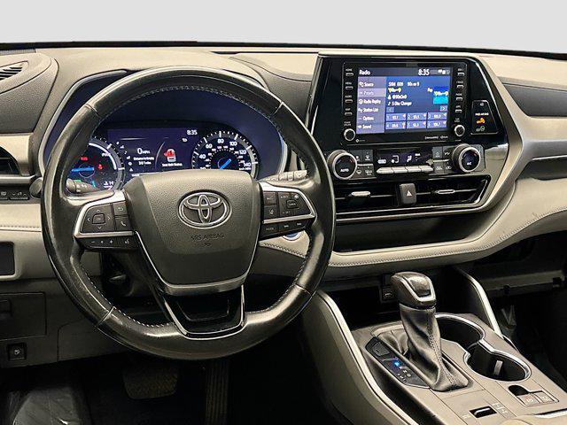 used 2020 Toyota Highlander Hybrid car, priced at $29,888
