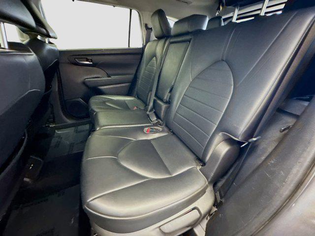 used 2021 Toyota Highlander car, priced at $24,450