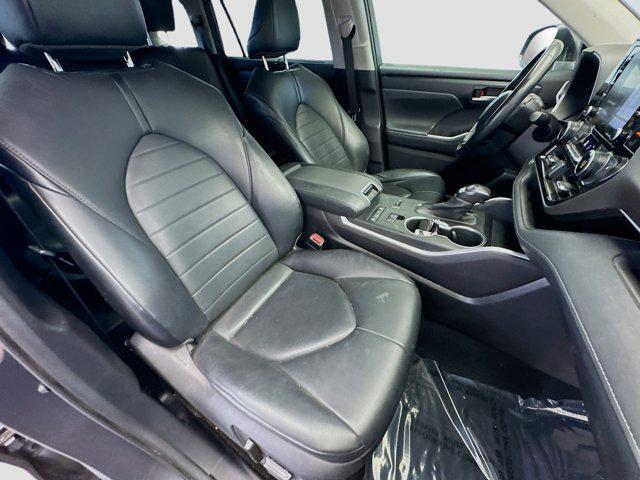 used 2021 Toyota Highlander car, priced at $24,450