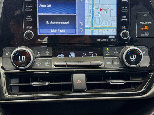 used 2021 Toyota Highlander car, priced at $24,450