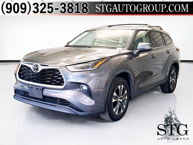 used 2021 Toyota Highlander car, priced at $24,450