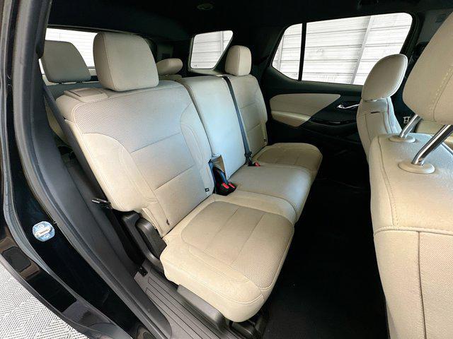 used 2022 Chevrolet Traverse car, priced at $22,950