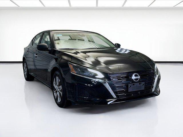 used 2025 Nissan Altima car