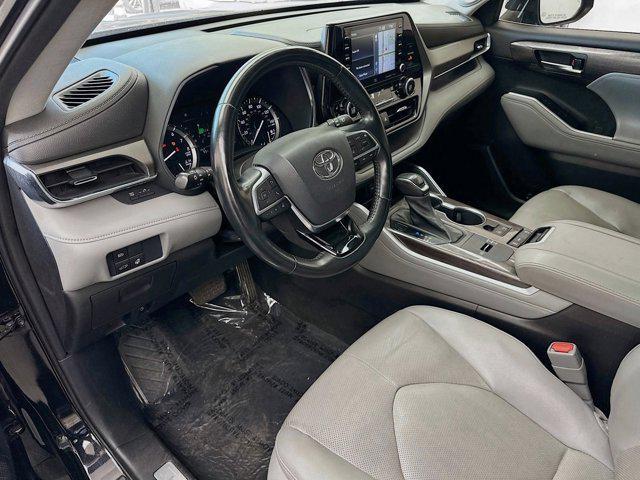 used 2021 Toyota Highlander car, priced at $32,488