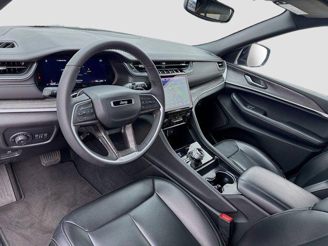 used 2024 Jeep Grand Cherokee car, priced at $37,880