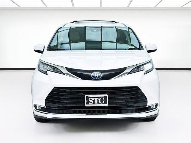 used 2023 Toyota Sienna car, priced at $53,888