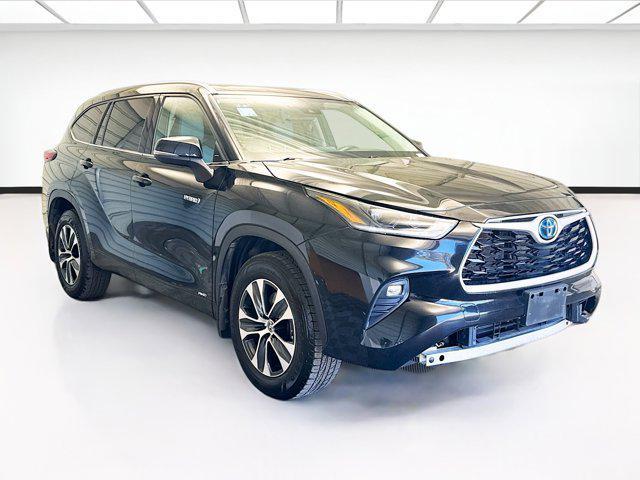 used 2021 Toyota Highlander Hybrid car, priced at $34,200