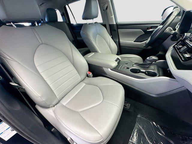 used 2021 Toyota Highlander Hybrid car, priced at $34,200