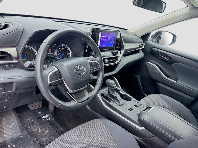 used 2023 Toyota Highlander Hybrid car, priced at $33,395