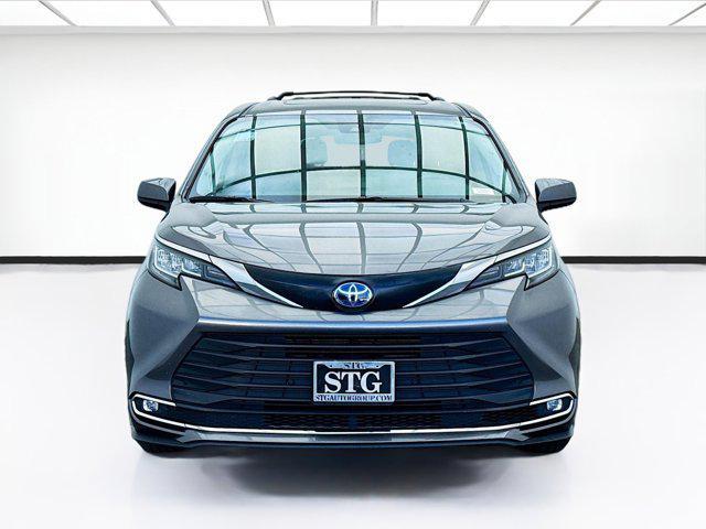 used 2022 Toyota Sienna car, priced at $35,995
