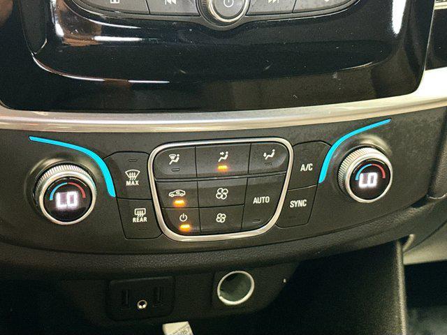 used 2023 Chevrolet Traverse car, priced at $27,388